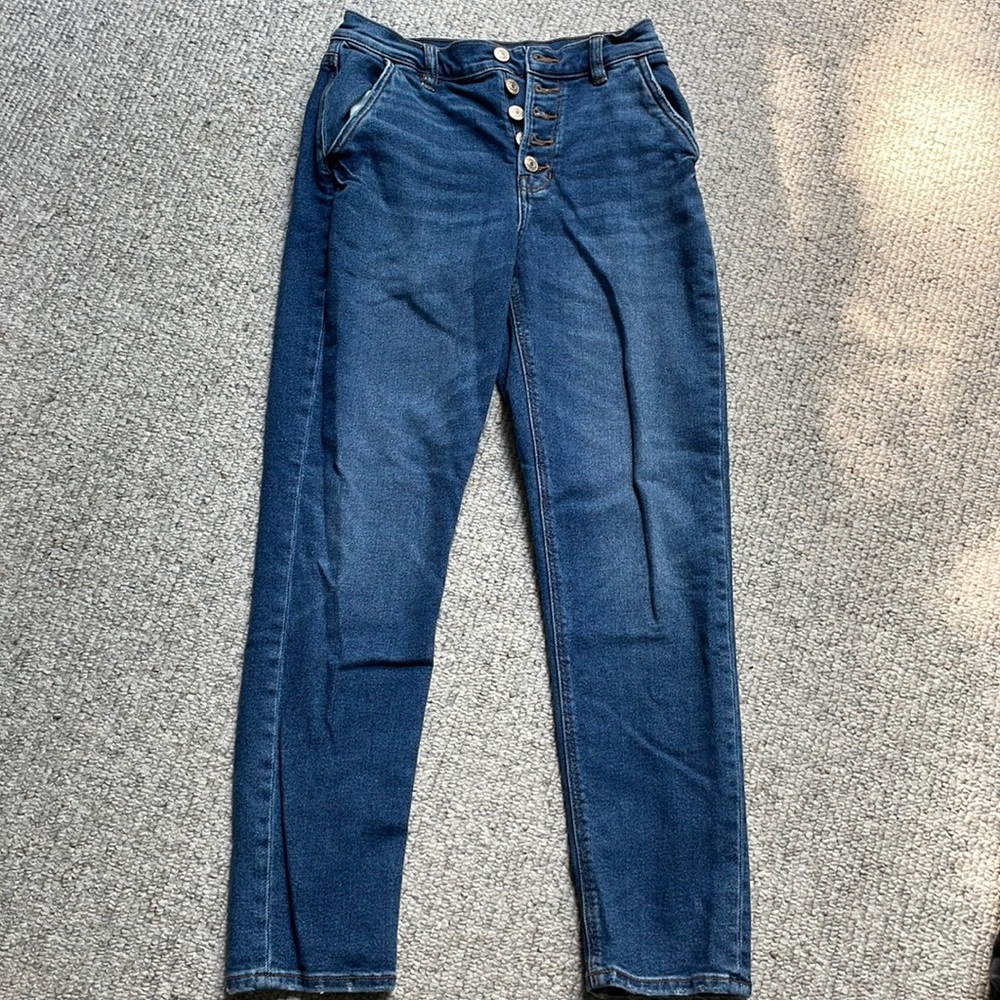 American eagle button fly stretch denim jean.